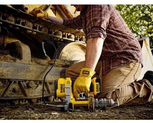 Dewalt-DCGG571N-SMAROWNICA-AKUMULATOROWA-18V-690B-EAN-5055995537883.jpg