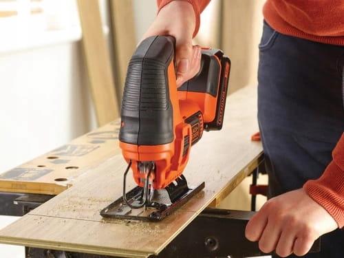 Black-Decker-BDCJS18-Wyrzynarka-18V-Li-Ion-1x2-0Ah-Kod-producenta-BDCJS18-QW.jpg
