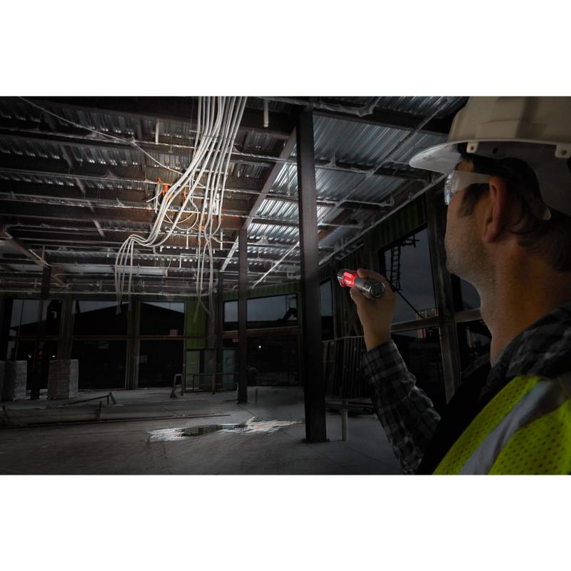 Milwaukee L4 PWL-301 Lampa obrotowa robocza z ładowaniem USB 4933479765