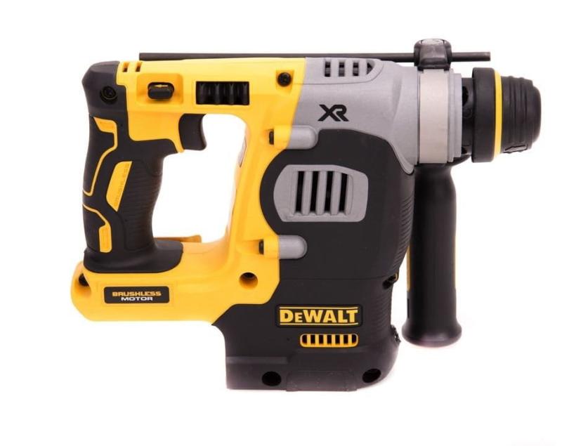 DeWalt Combo zestaw 7 narzędzi + ładowarka 3x5Ah 18V DCK755P3T