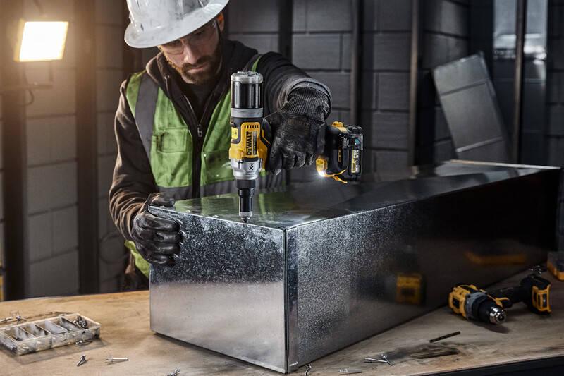 DeWalt DCF414E2GT Nitownica akumulatorowa 2x Akumulator 1,7Ah + Ładowarka