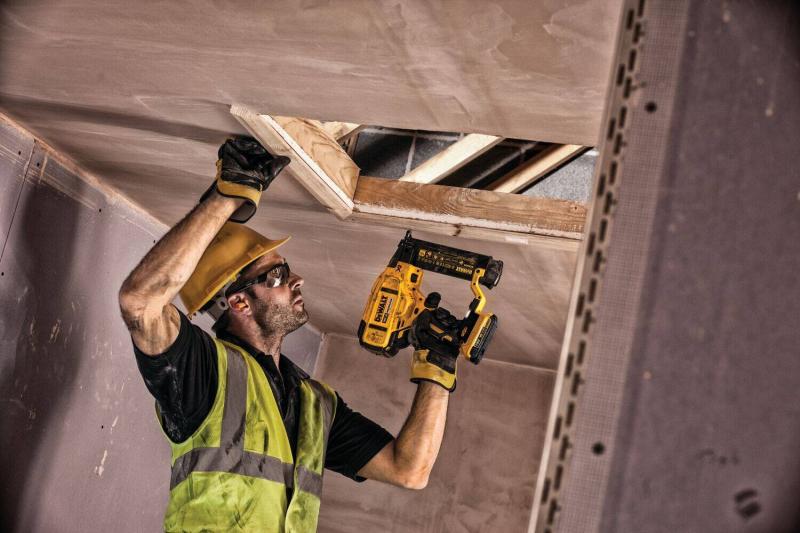 DeWALT DCN680NT Gwoździarka akumulatorowa 18V TSTAK VI