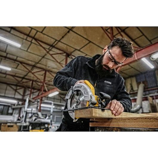 Dewalt DWE560 Pilarka tarczowa 1350W 65mm Body