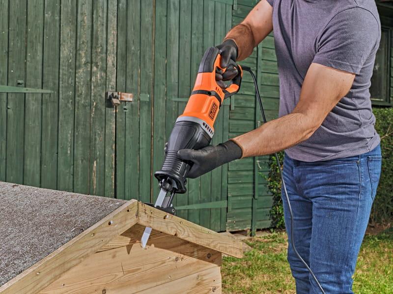 Black Decker BES301K Piła pilarka szablasta 750W+walizka