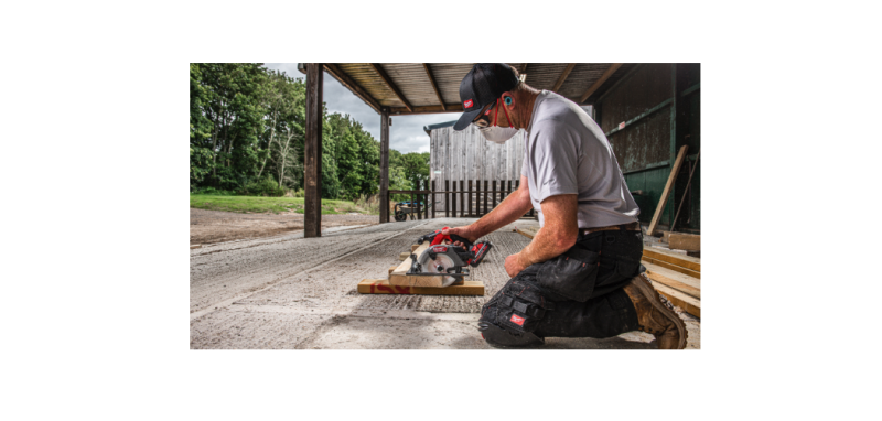 Milwaukee  M18 FCS552-0X  Kompaktowa Piła Tarczowa + walizka  4933493588
