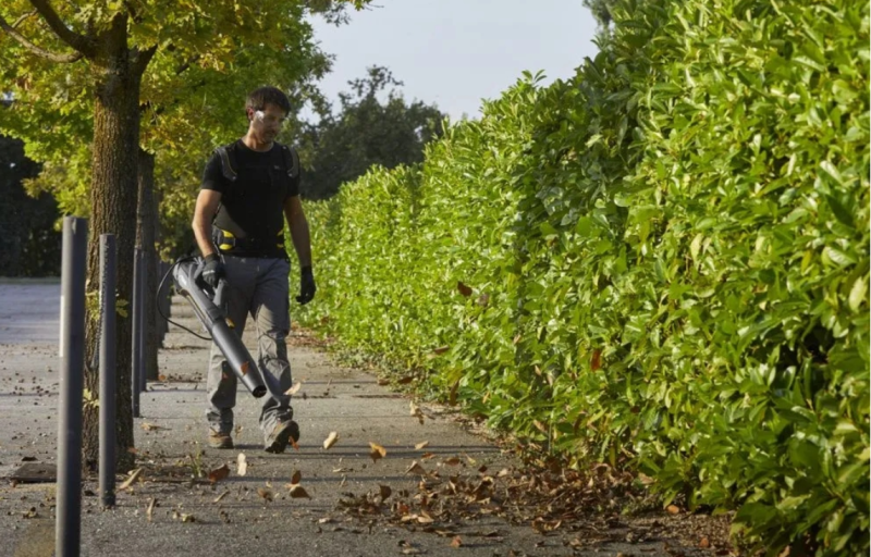 Stiga  SAB 900 AE Dmuchawa akumulatorowa do liści