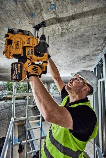 Dewalt DCH335X2  Młotowiertarka  54V  XR SDS-Plus 30mm 2 X 9Ah