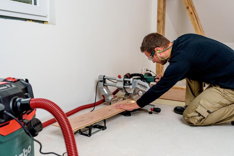 Metabo KGSV 216 MC Kapówka z funkcją posuwu 1200W 615216000