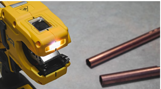 Dewalt  DCE154N Przecinarka do rur miedzianych  Body