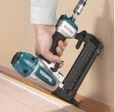 Makita  AT638A  Zszywacz pneumatyczny